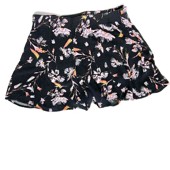 Xhilaration Floral Flowy Shorts (size medium) - Picture 3 of 9